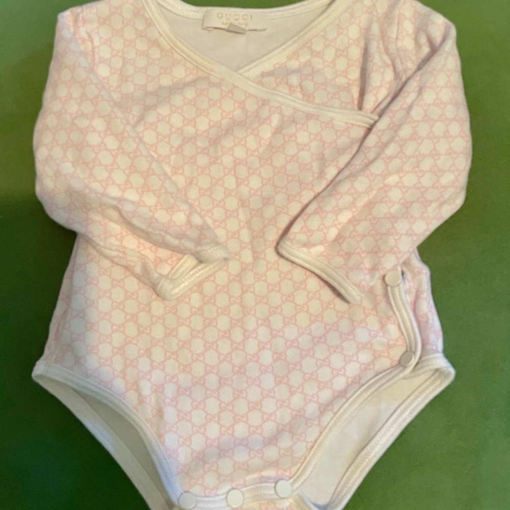 Gucci Light Pink Patterned Baby Bodysuit